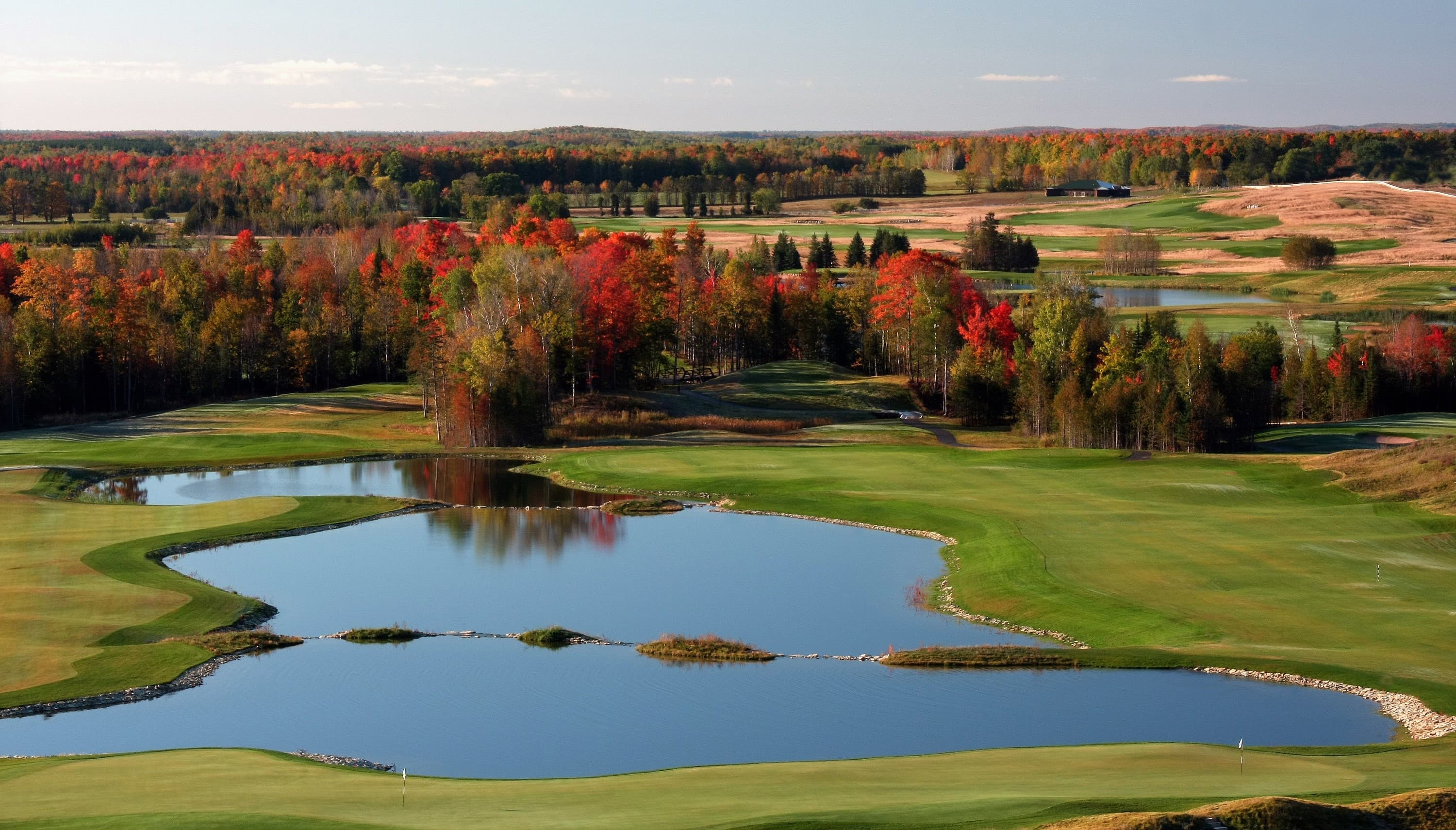 Island Resort & Casino 2